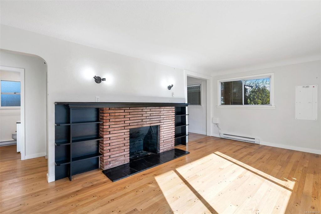 listing image 16046650246023522200