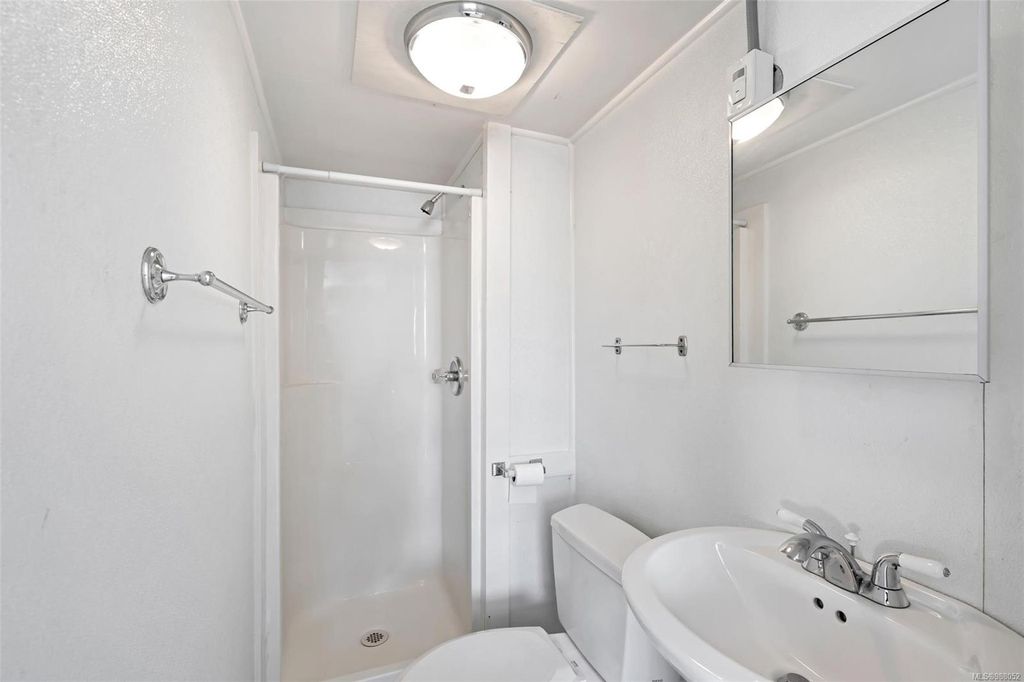 listing image 16045597049070997059