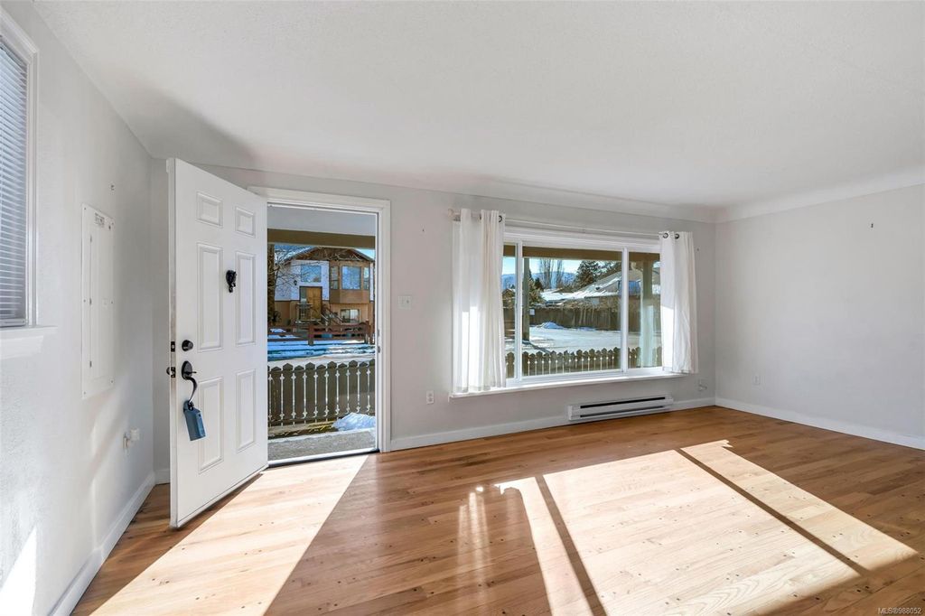 listing image 16045634634529724280