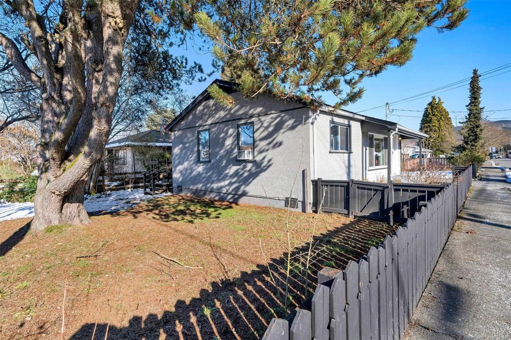 listing image 16049716752020421693