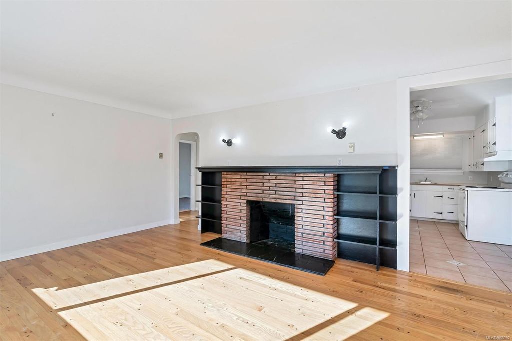 listing image 16049082646034476053