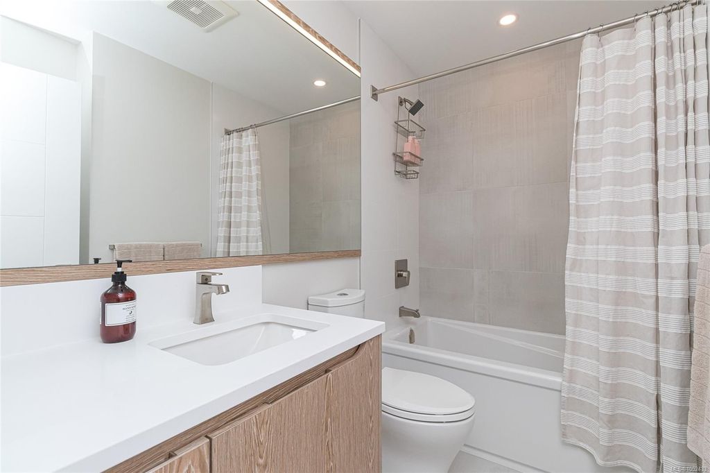 listing image 16043673214628141527