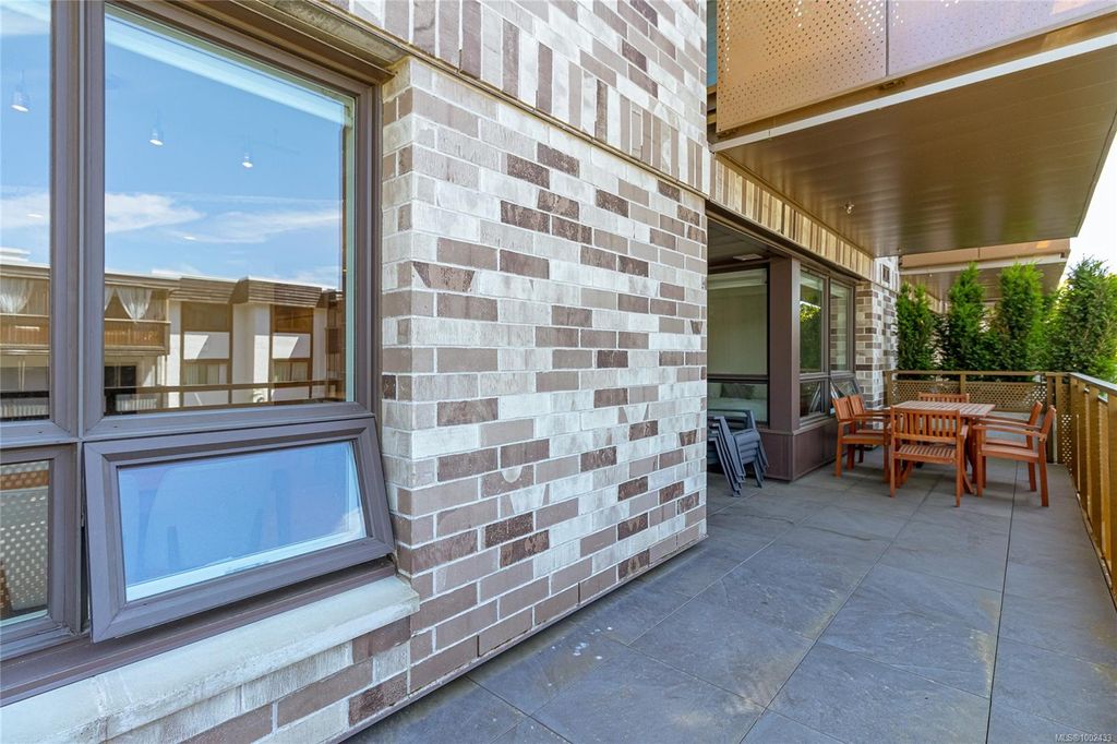 listing image 16044324970006946115