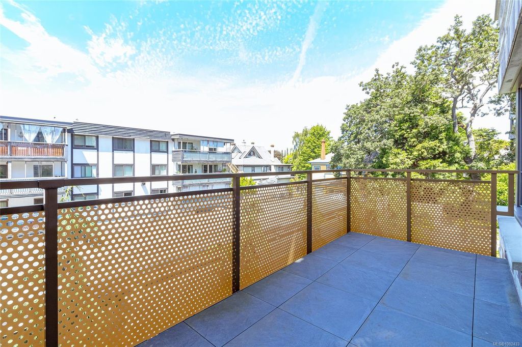 listing image 16041821152520996534