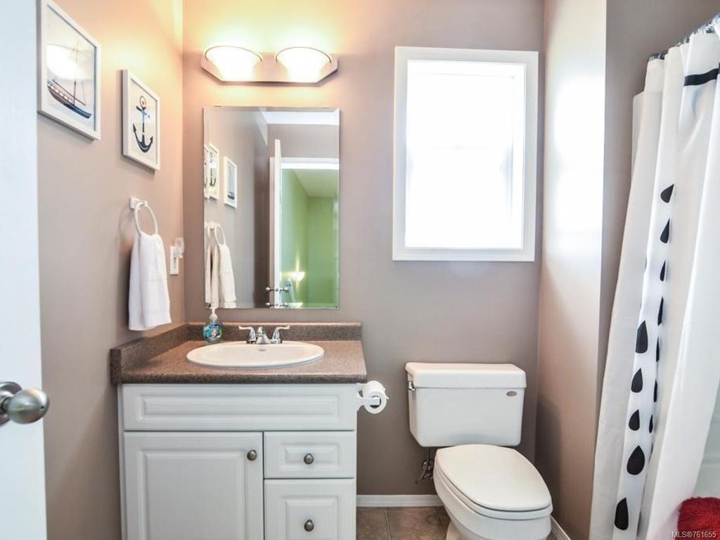 listing image 16047406812567244396