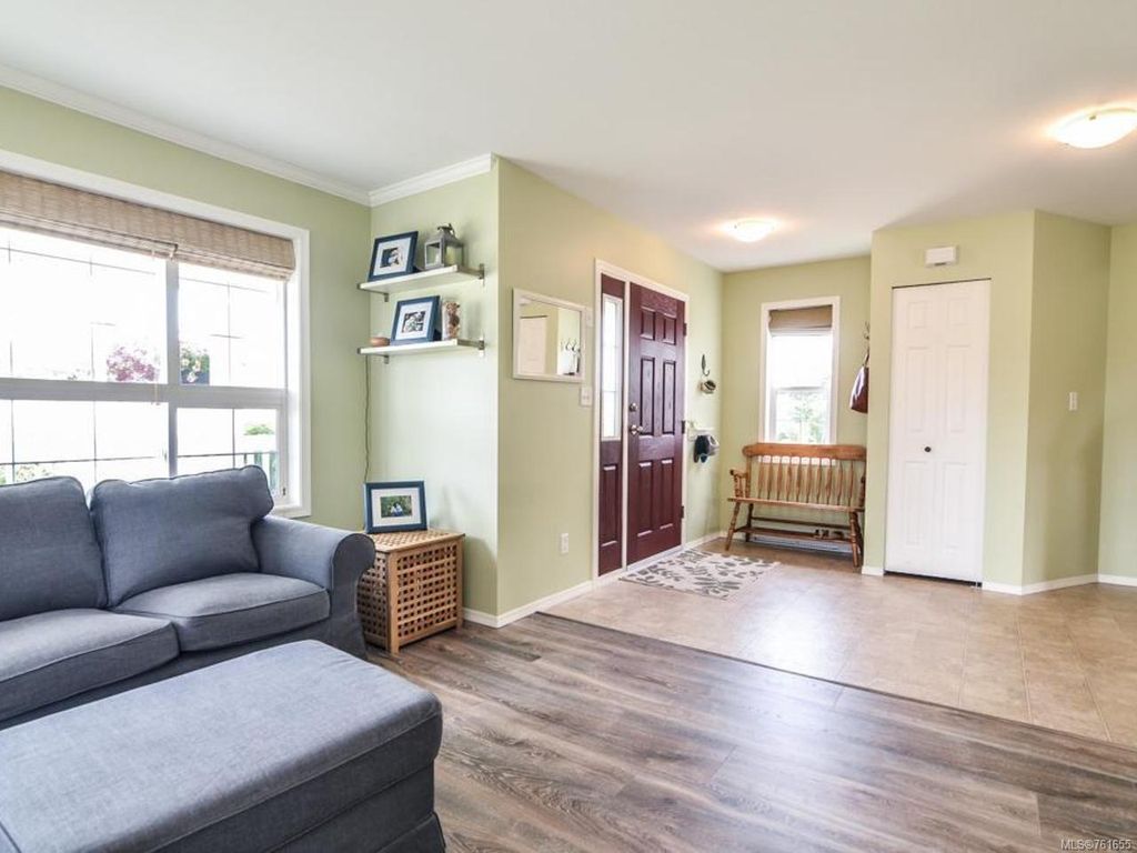 listing image 16049165004552692394