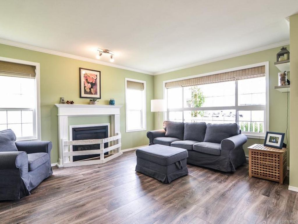 listing image 16043321521549219364