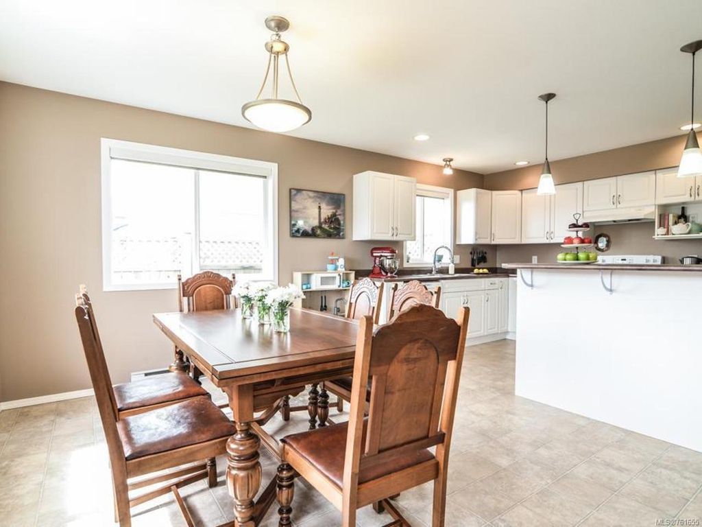 listing image 16042659709619078503