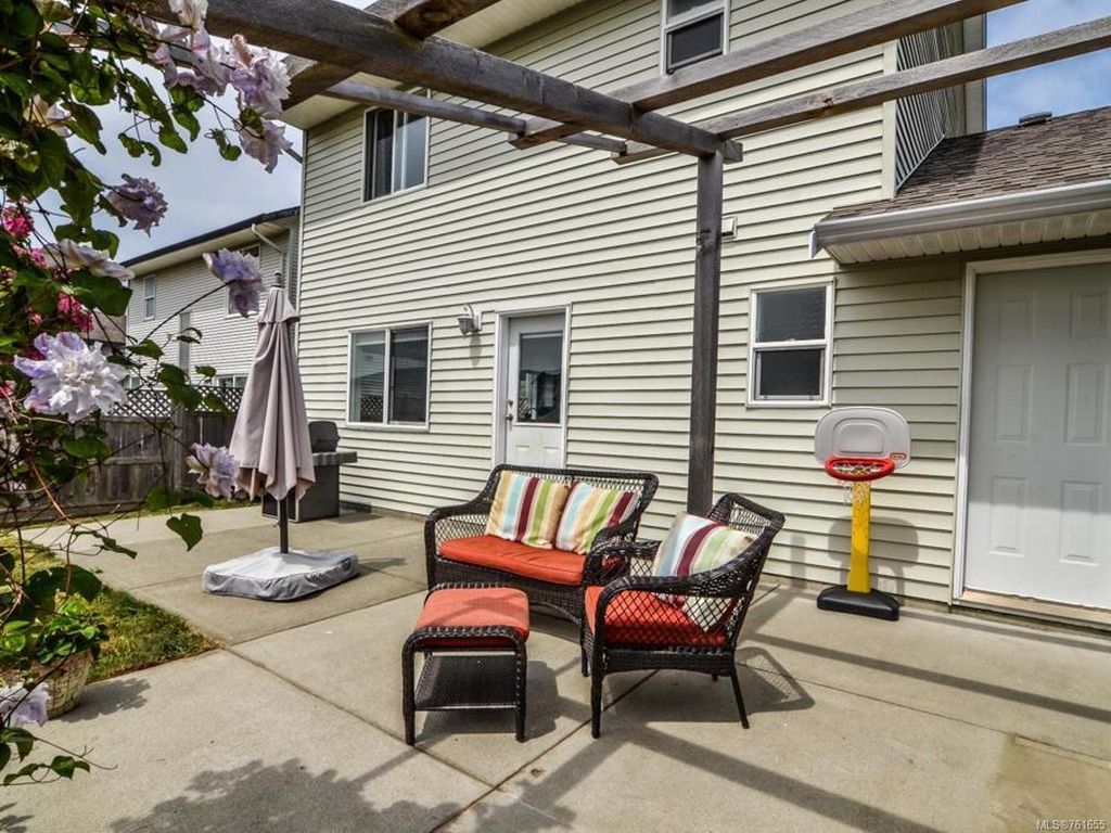 listing image 16045768364256878352