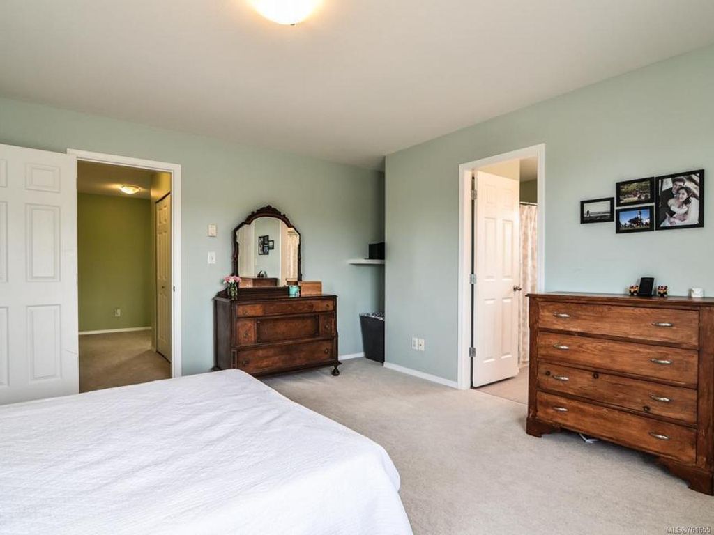 listing image 16041444526748089221