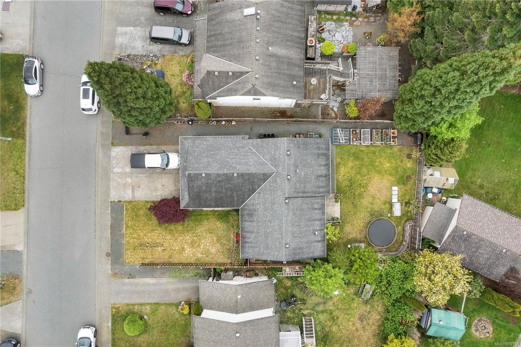 listing image 16041073183470465015
