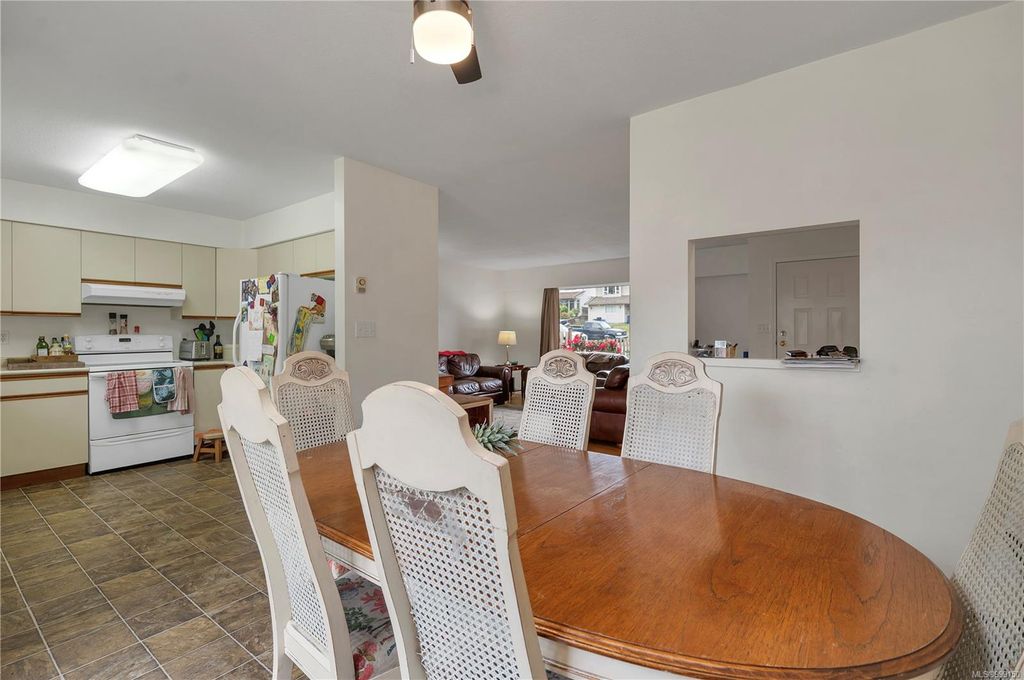 listing image 16044218313552264455