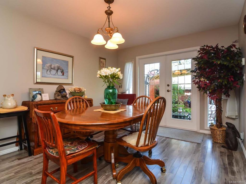 listing image 16040434295332576843