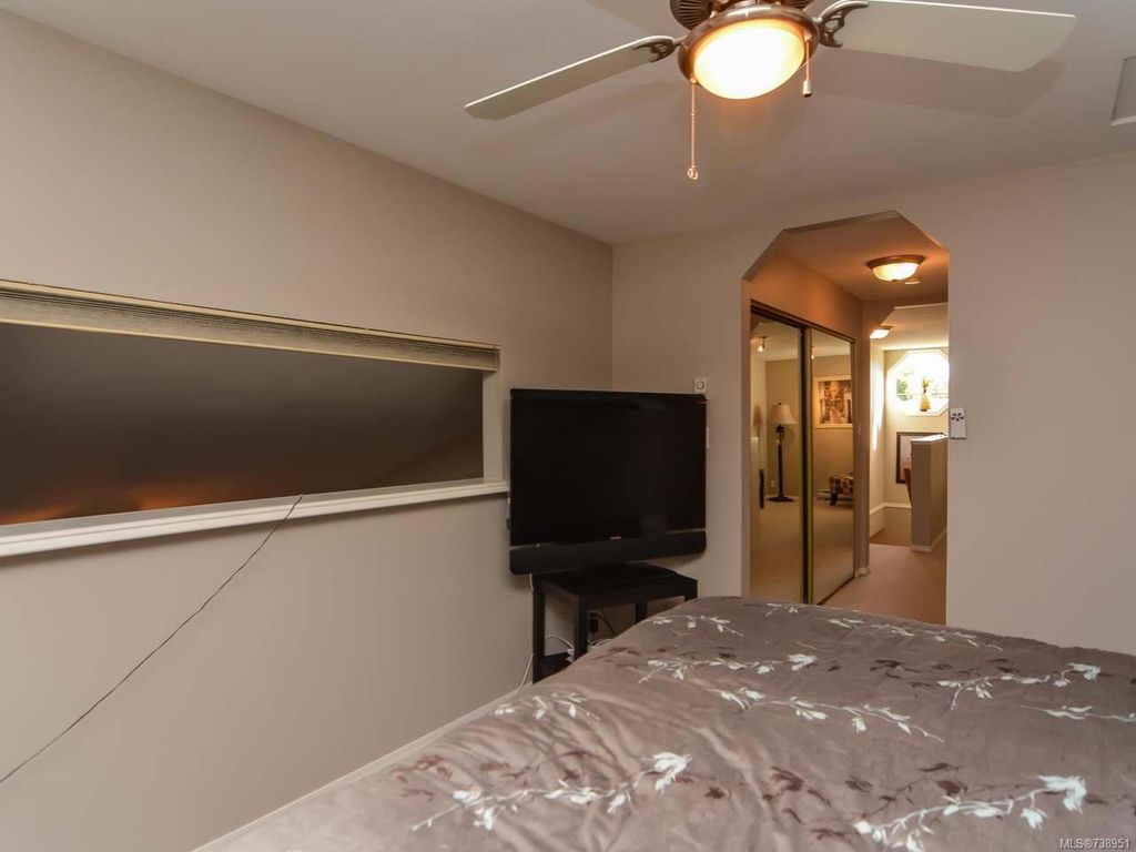listing image 16045894022555945385
