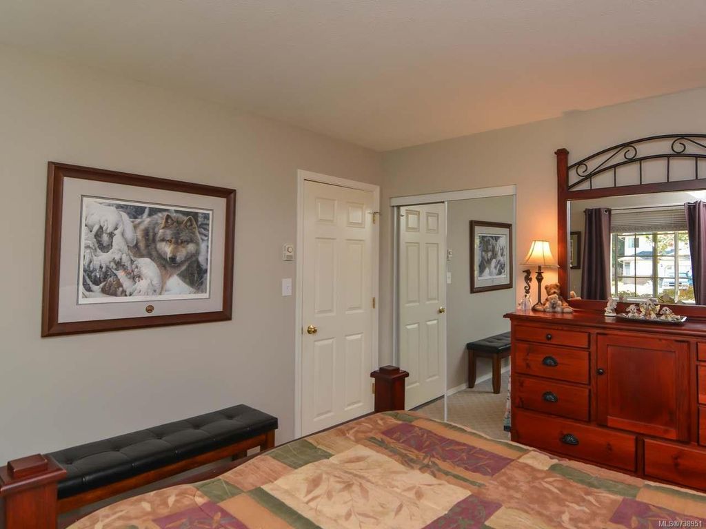 listing image 16049652765703302521