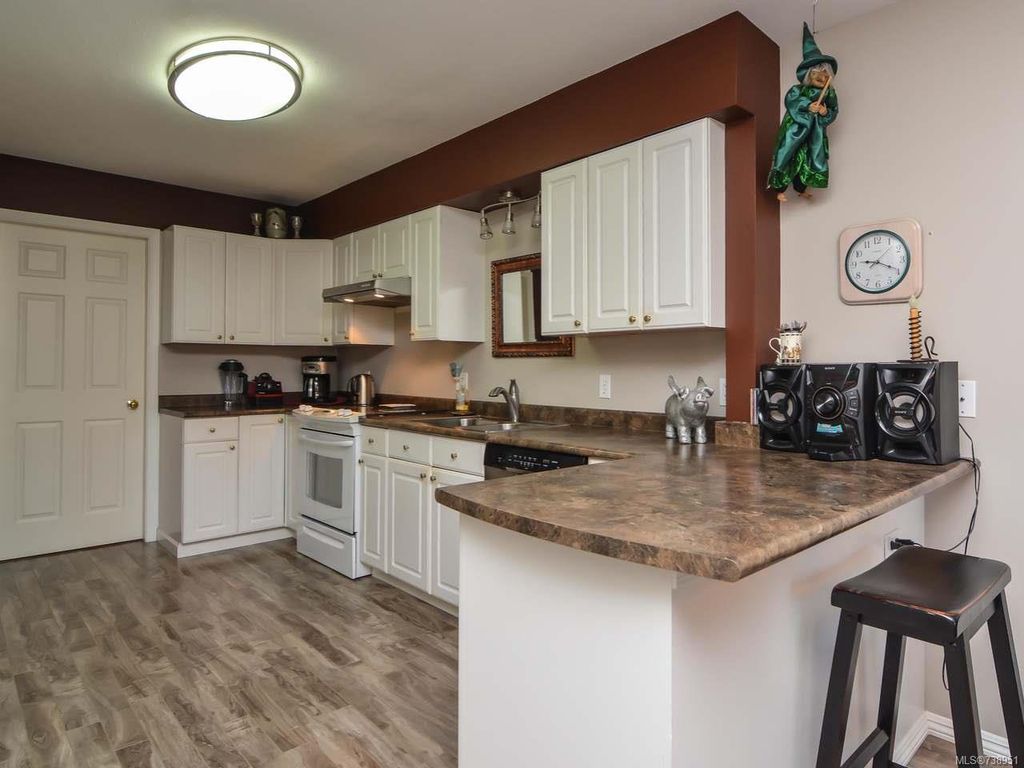 listing image 16042473992342246567