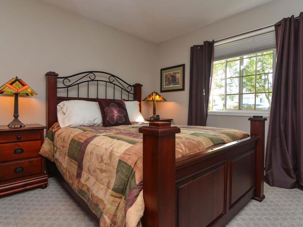 listing image 16048481968651368571