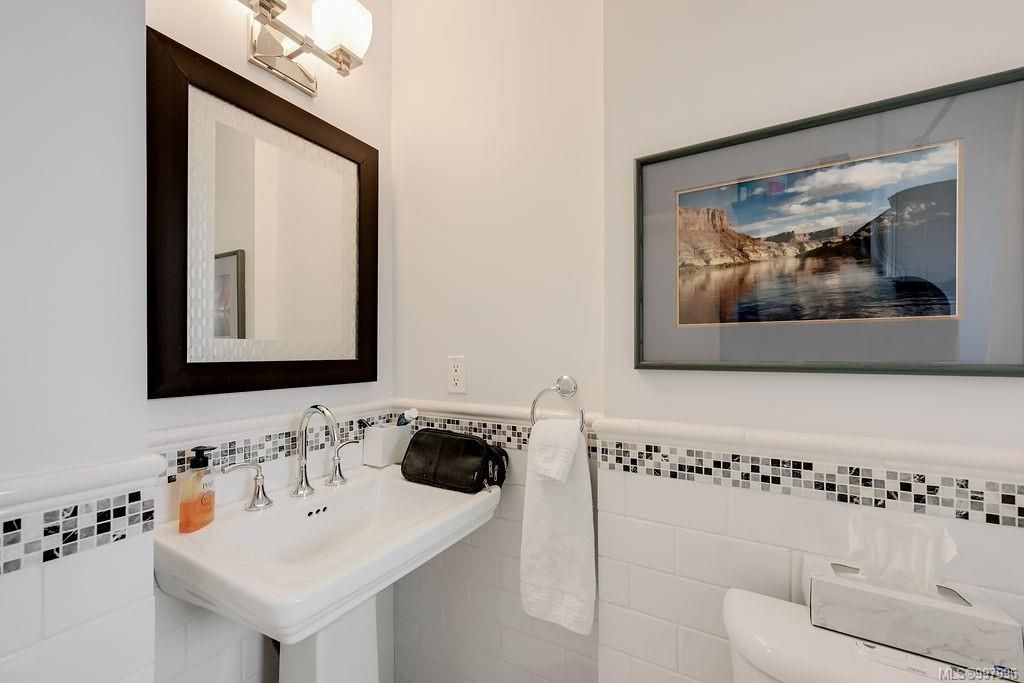 listing image 16048856719866042202