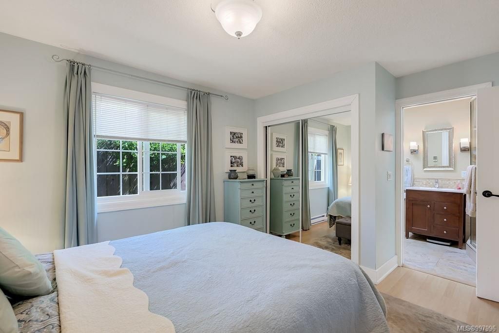 listing image 16045854663296970215