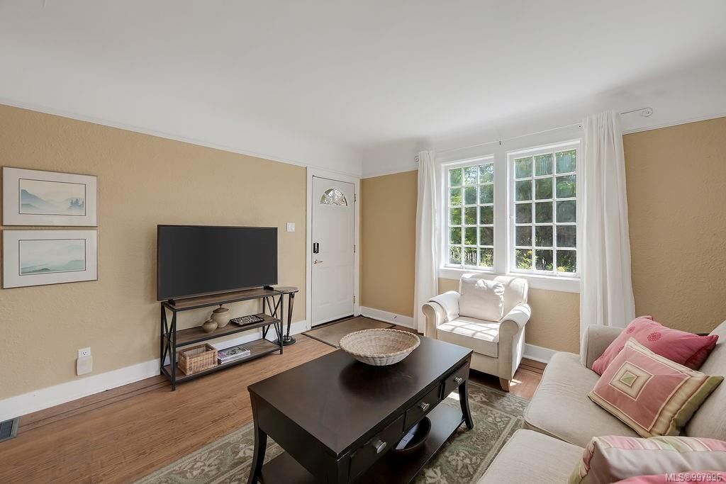listing image 16048514715890814319