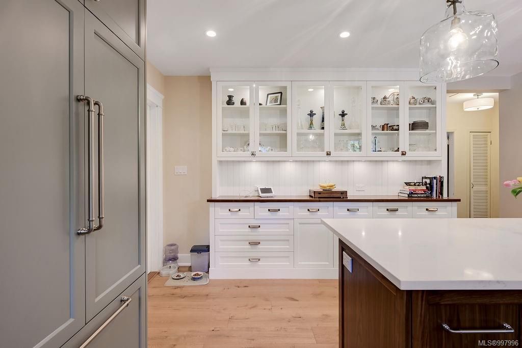 listing image 16048806620160963781