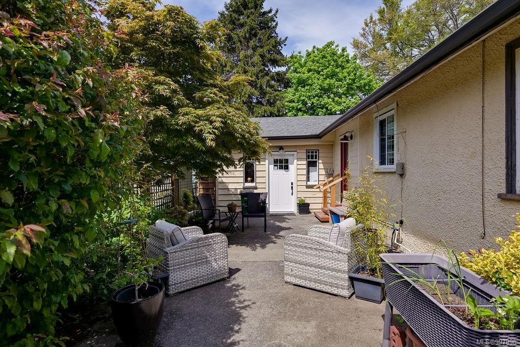 listing image 16046826903210023543