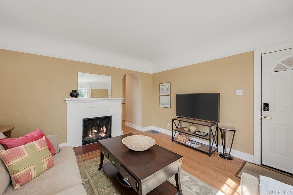 listing image 16042634877950669004