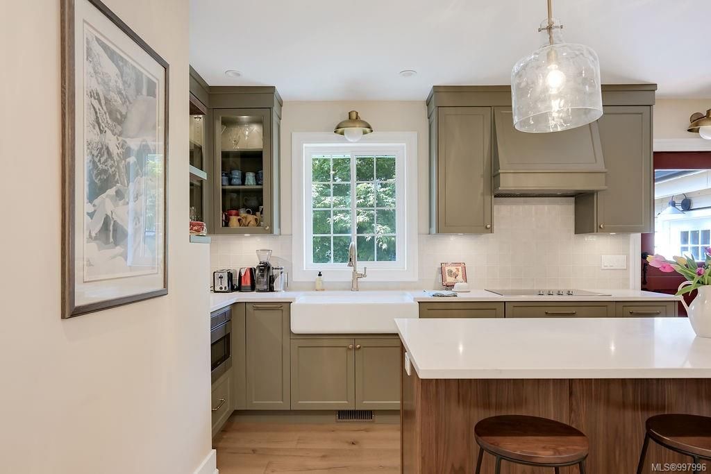 listing image 16044455115379869877