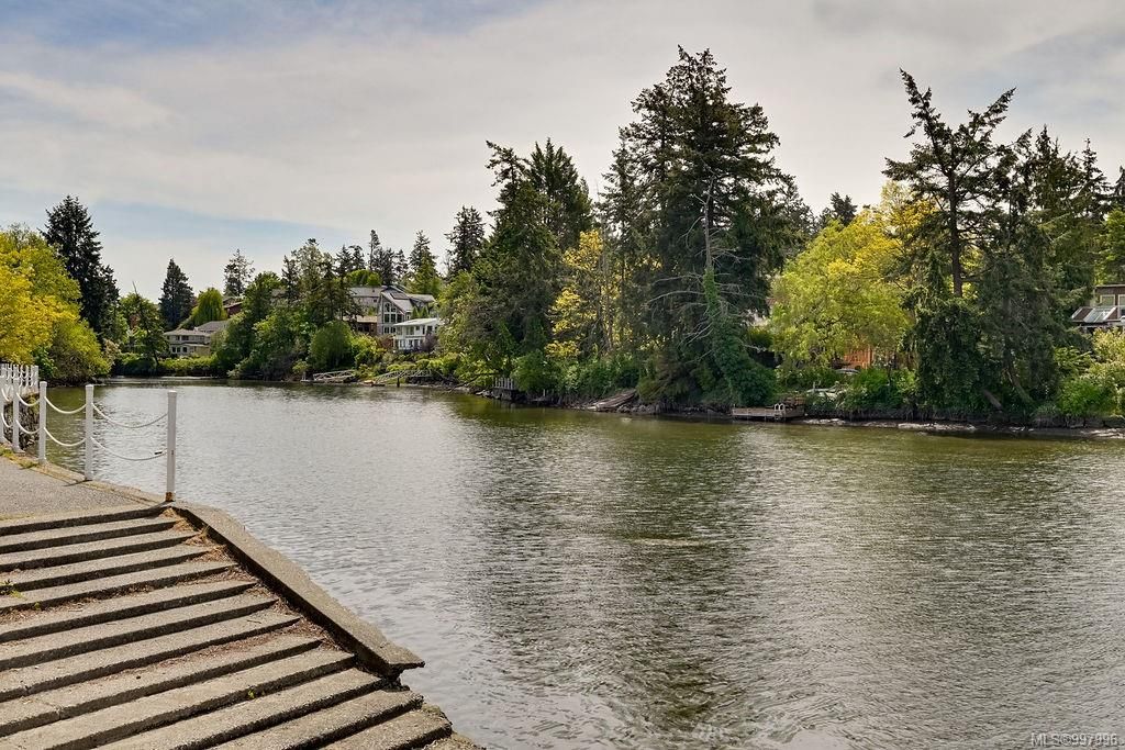 listing image 16042254843394175770