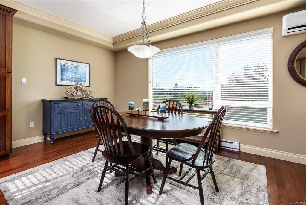 listing image 16043872820185300573