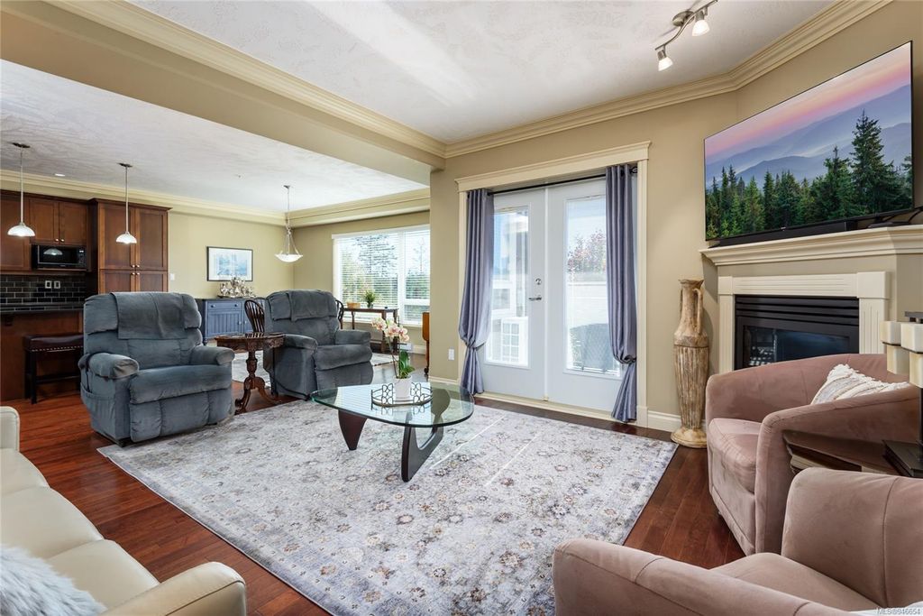 listing image 16048859510103273184