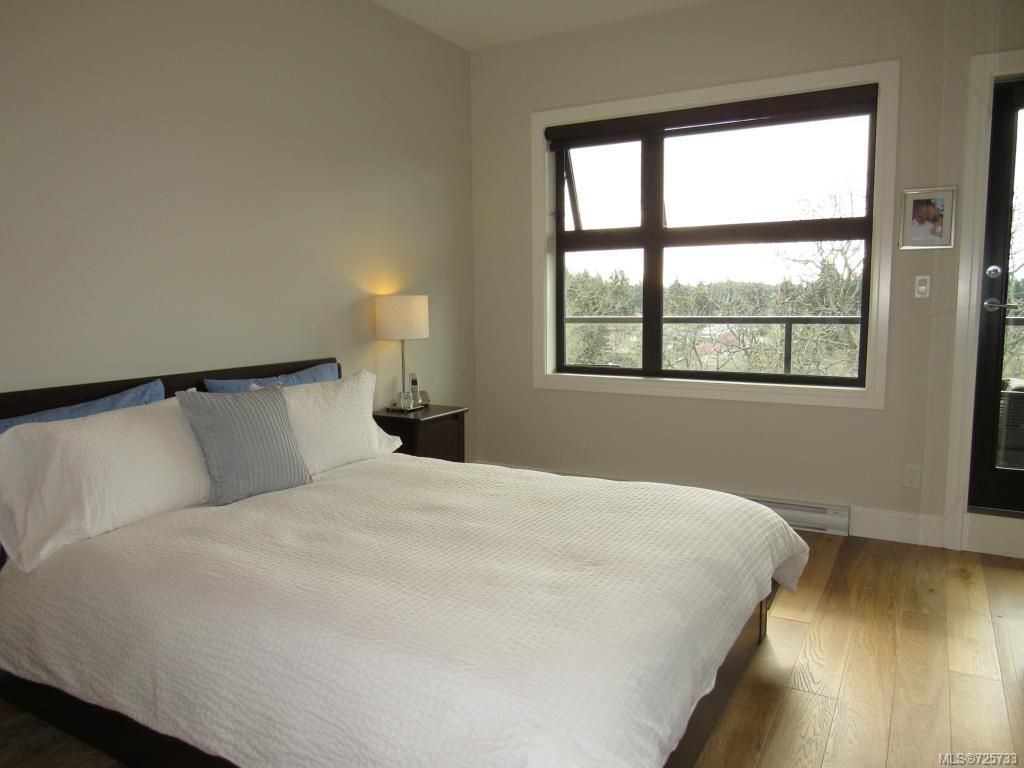 listing image 16044360530101720165