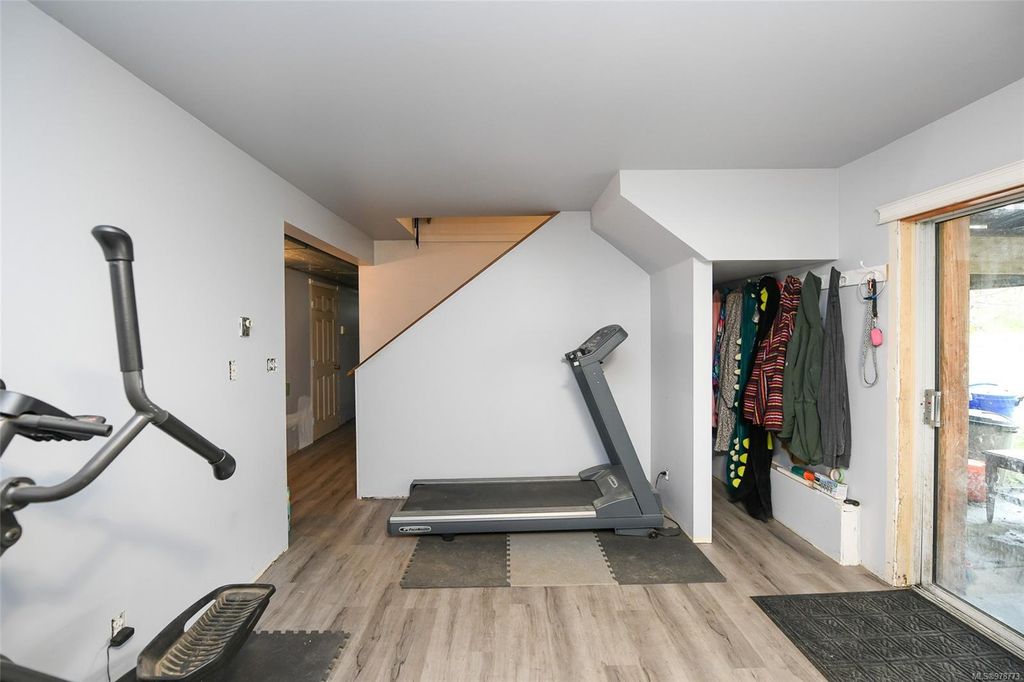 listing image 16043001982132894606