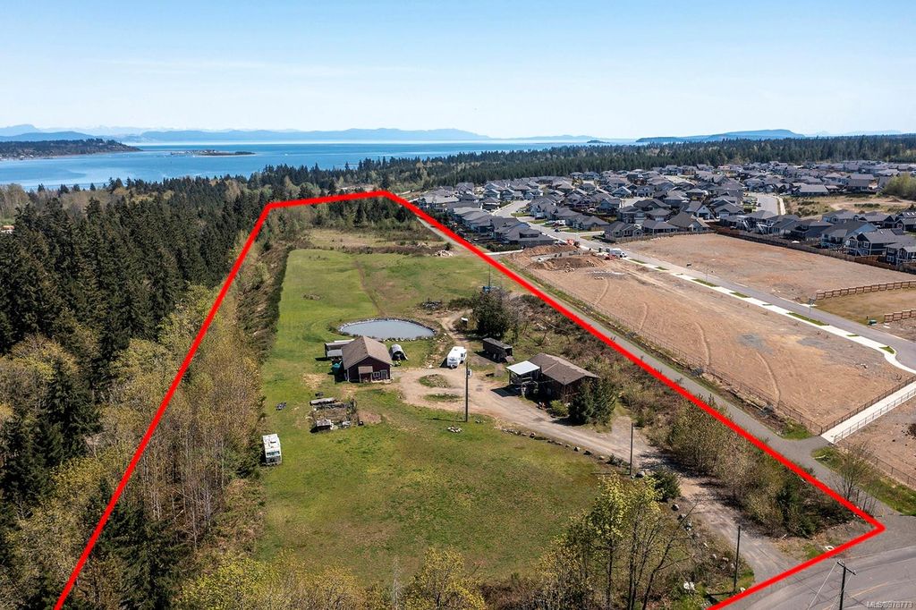 listing image 16044165175298335302