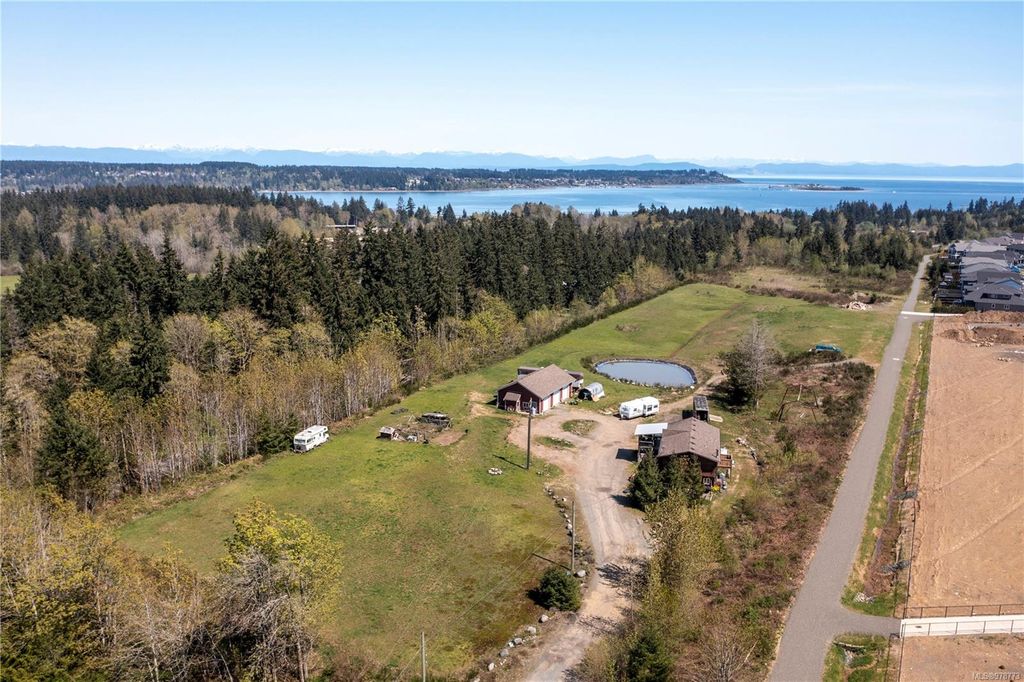 listing image 16049522773721802386
