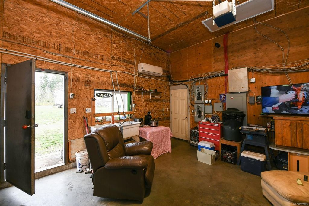 listing image 16049458612706477111