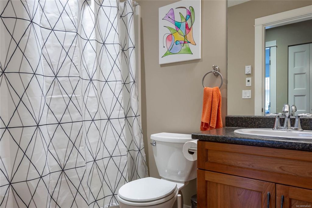 listing image 16042438283159