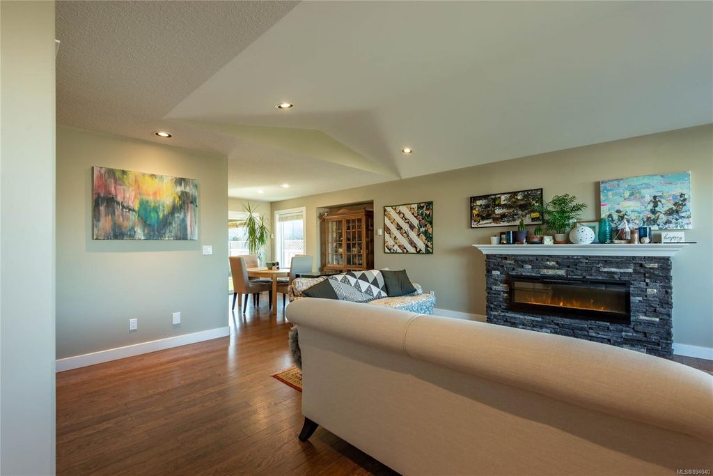 listing image 16043194736798