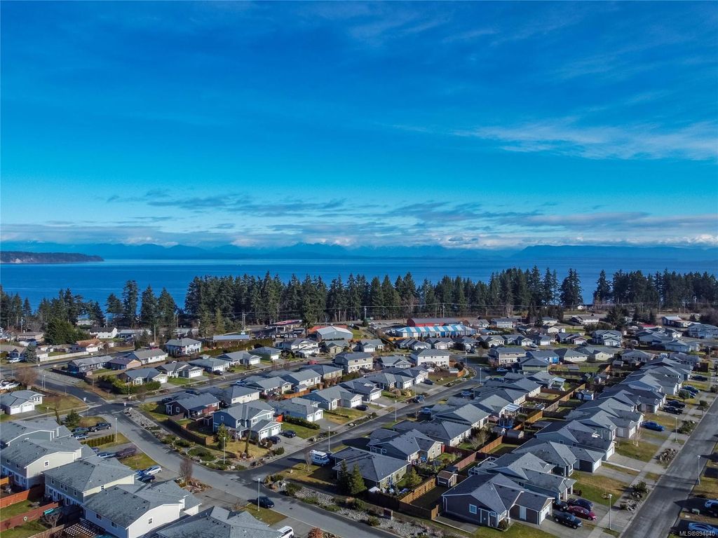 listing image 16042343065853