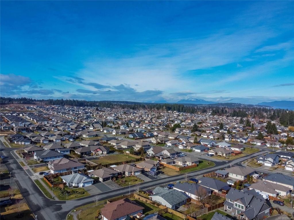 listing image 16042103396303