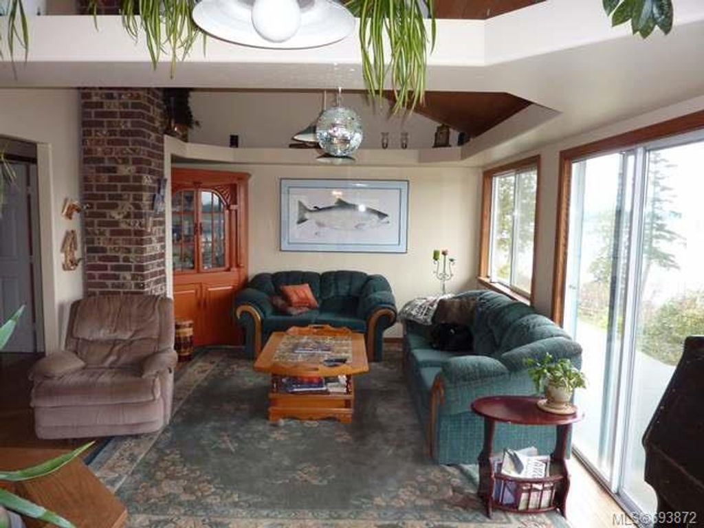 listing image 16045336131830861654