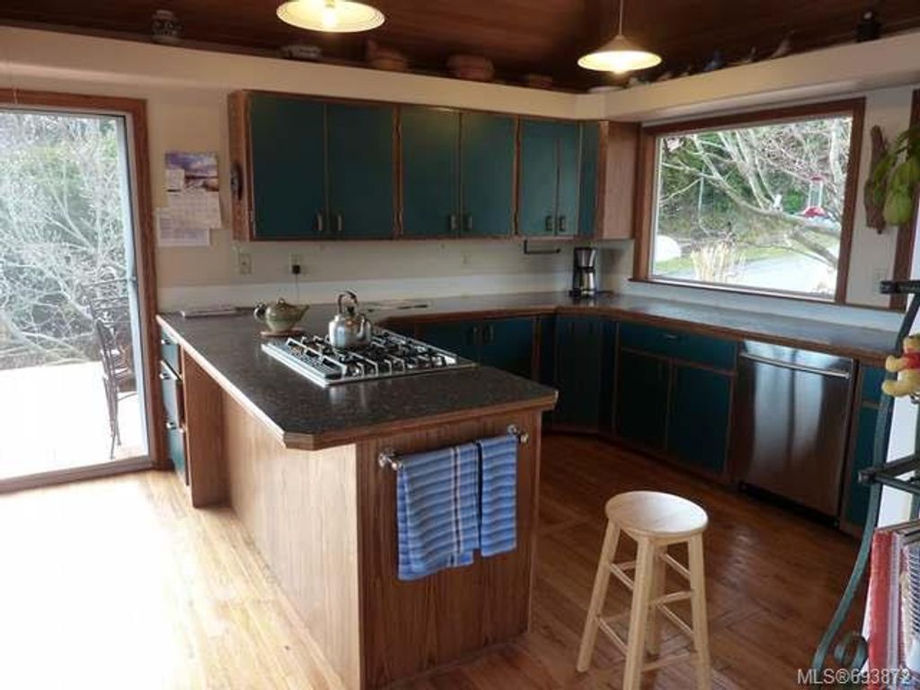 listing image 16048252044781452286