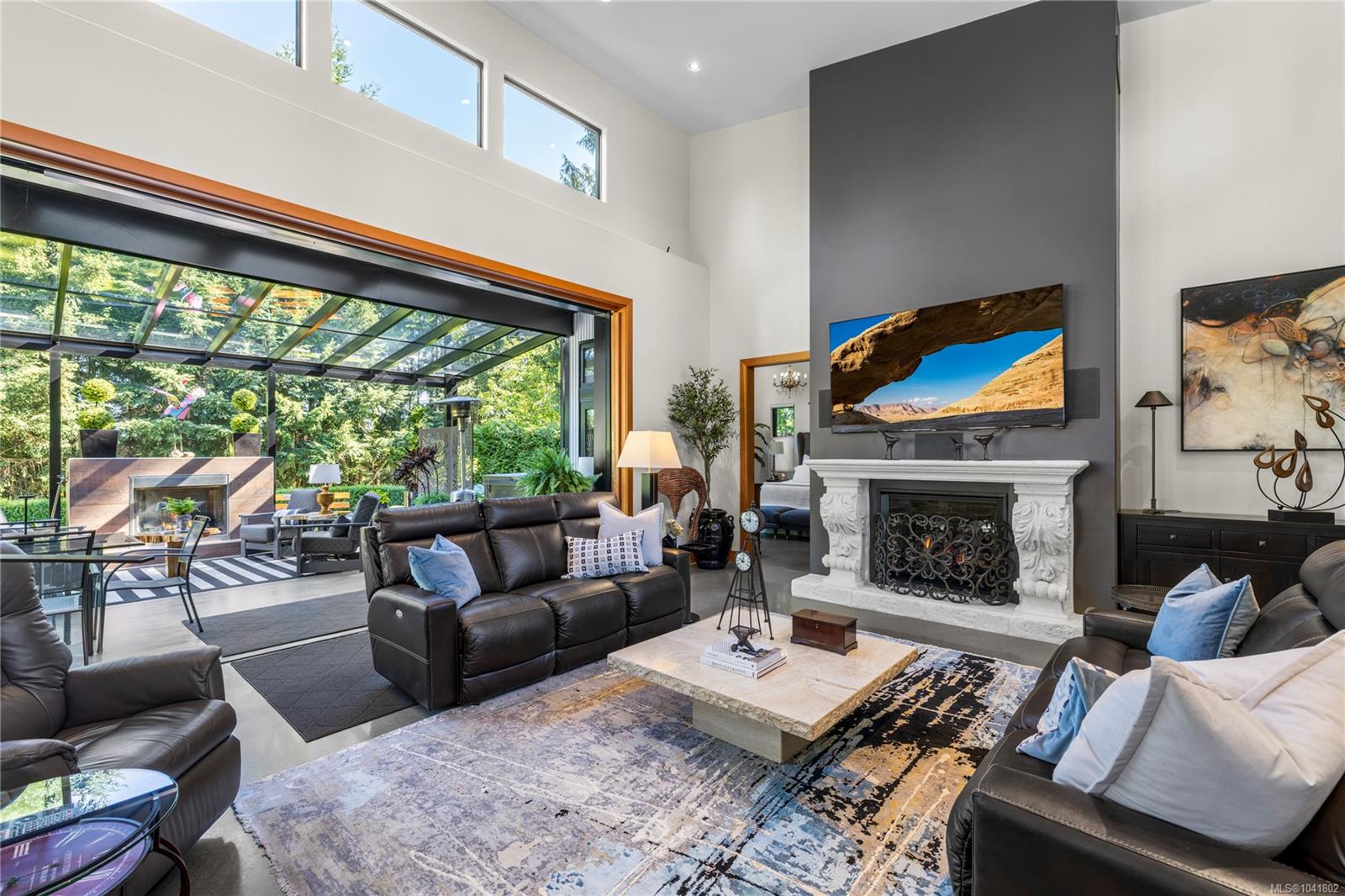 163 Sunningdale Rd E