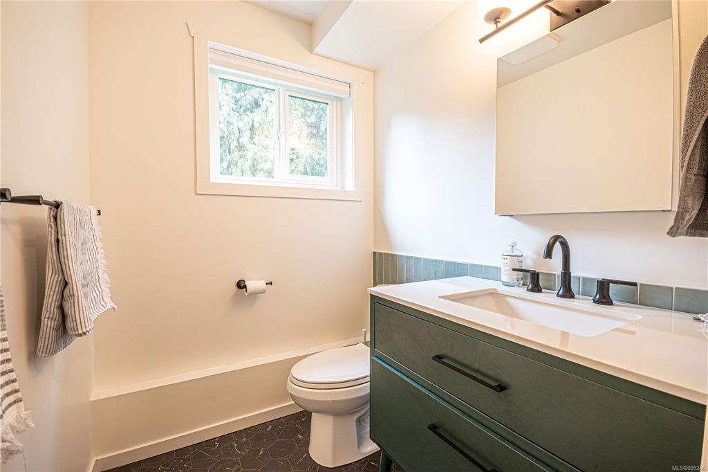 listing image 16047442720510332378