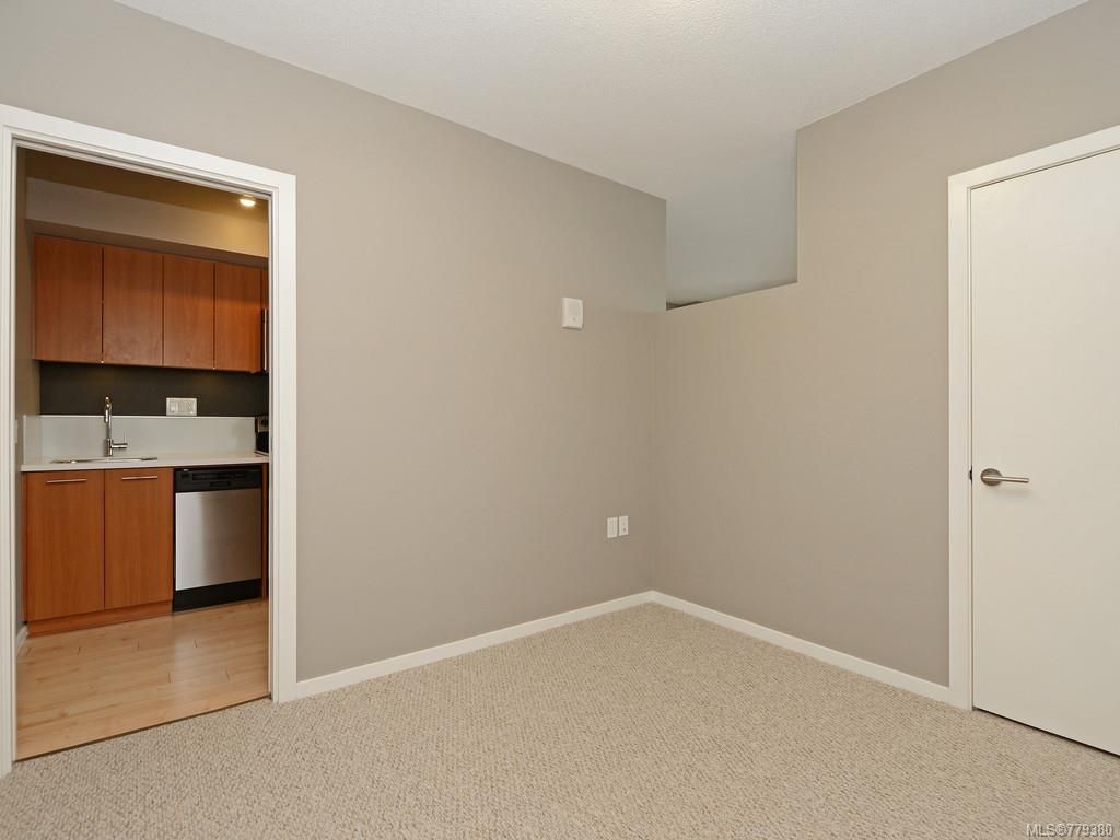 listing image 16044895840485185359