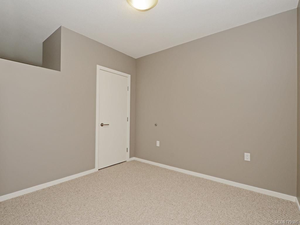 listing image 16042048228290160648