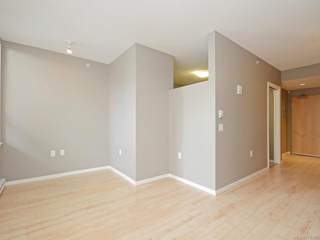 listing image 16046709014733086682