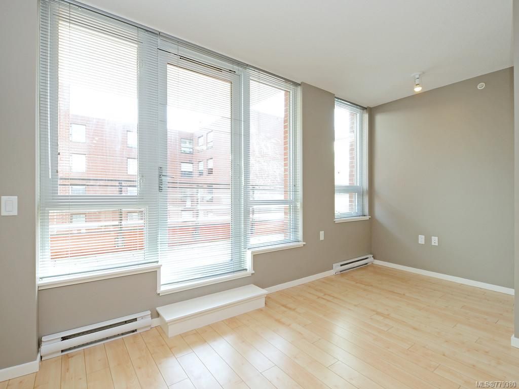 listing image 16041423424274279179