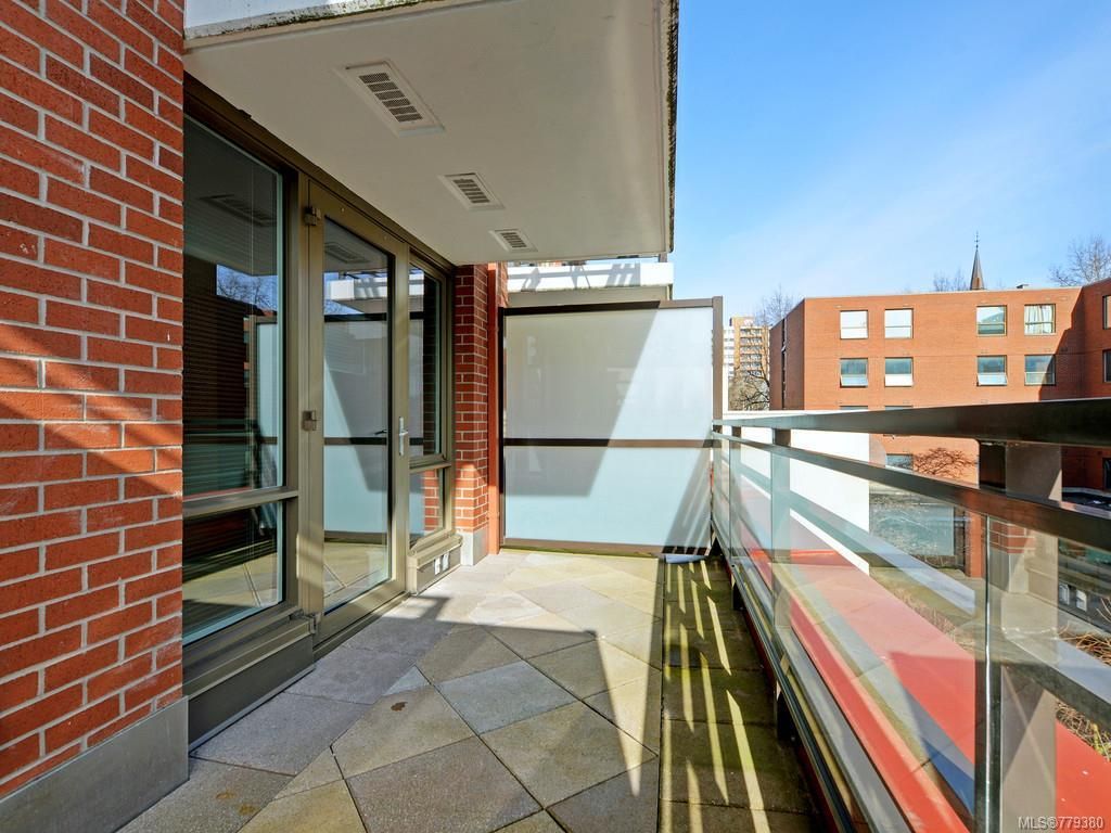 listing image 16042696326139750584