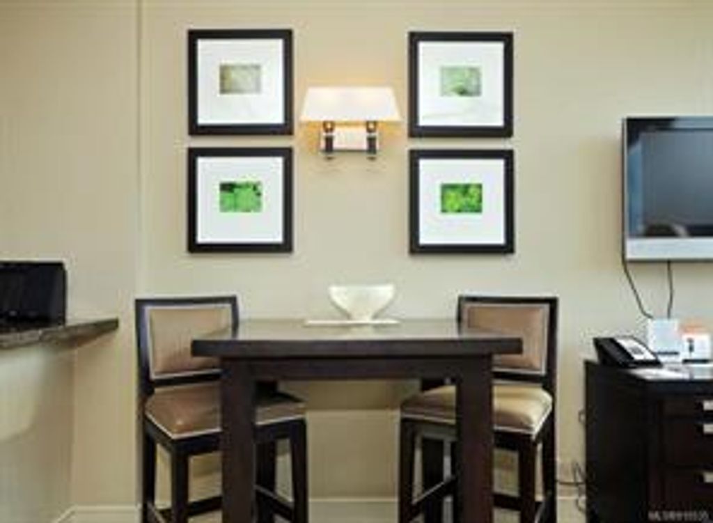 listing image 16041370075015